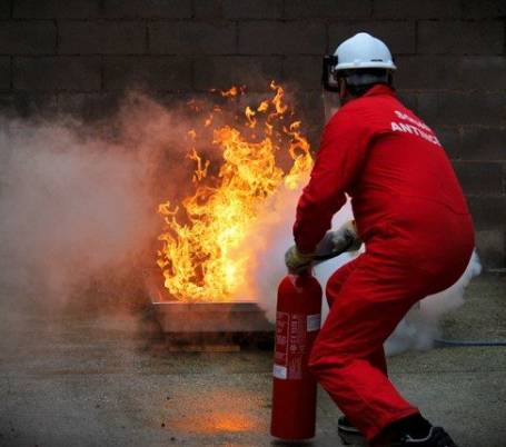Addetti Antincendio: le nuove regole dal 4 Ottobre 2022 Addetti Antincendio: le nuove regole dal 4 Ottobre 2022